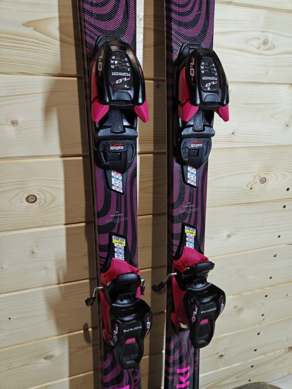 LYŽE VOLKL FLAIR JR 140CM